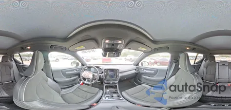 2019 Volvo Xc40 T4 R-Design z USA, uszkodzony, nr VIN YV4AC2HM9K2074892